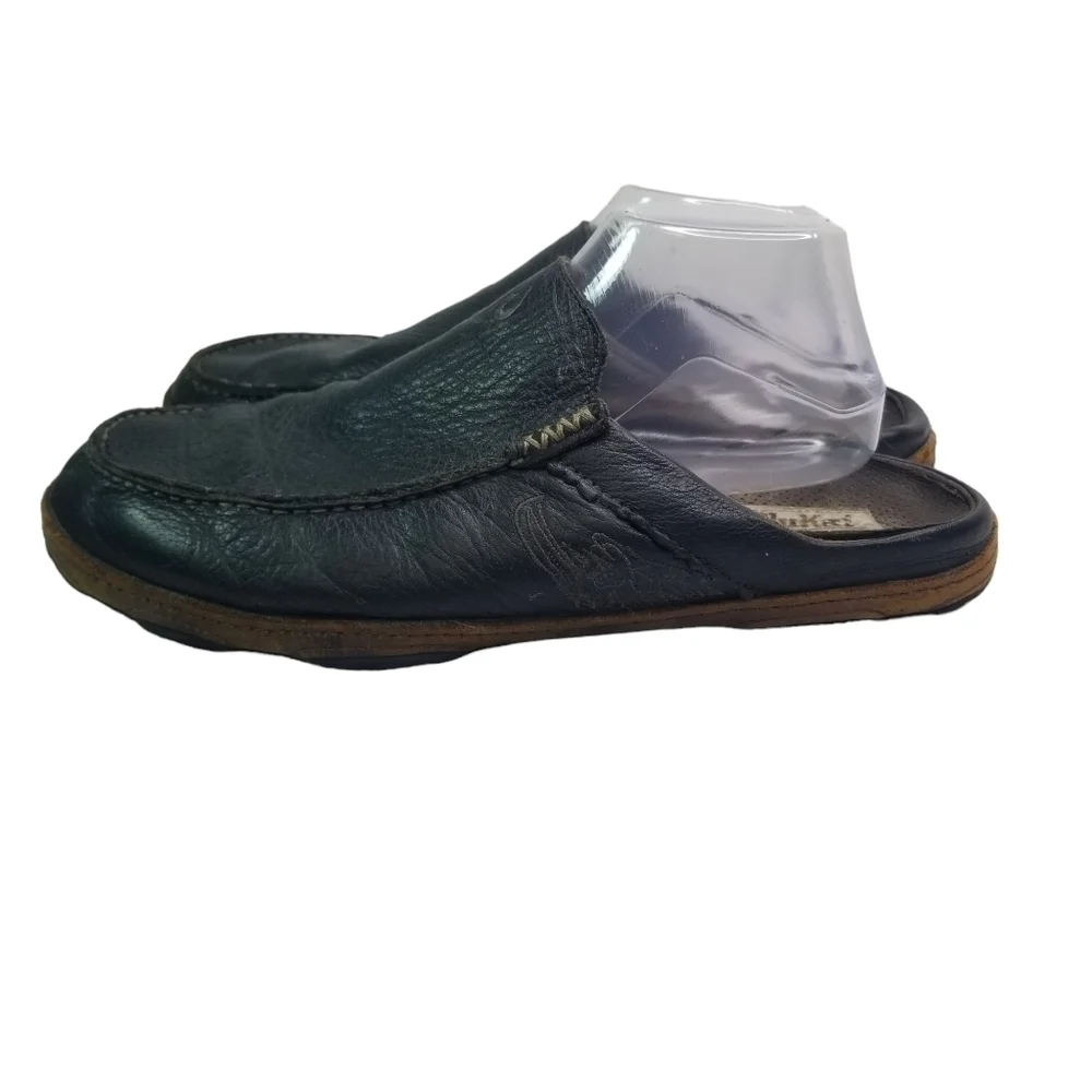 Olukai Kono black leather slip on shoes